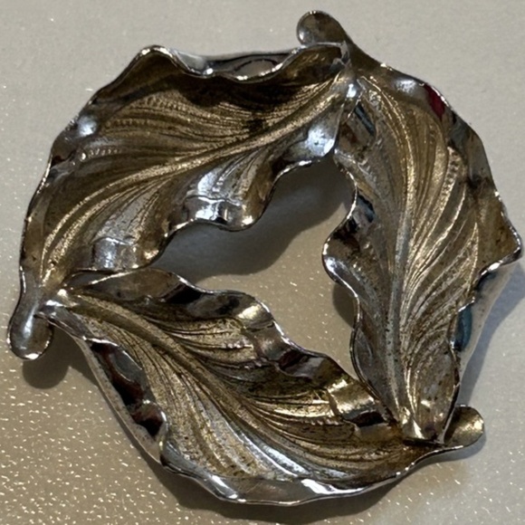 Sterling Silver Leaf Brooch - Picture 1 of 6
